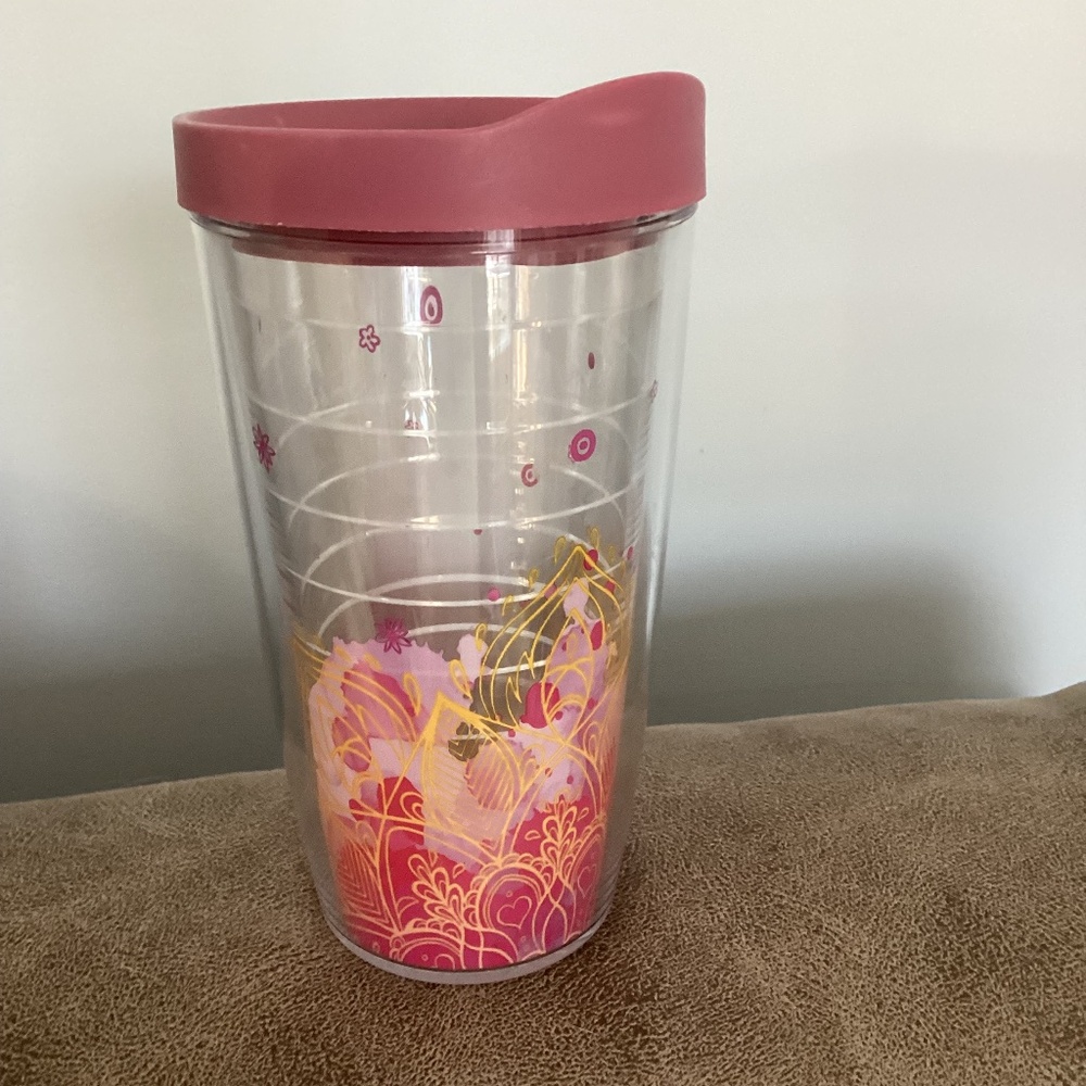 Tervis 16 oz pink and Yellow floral travel  tumbler new condition no tag